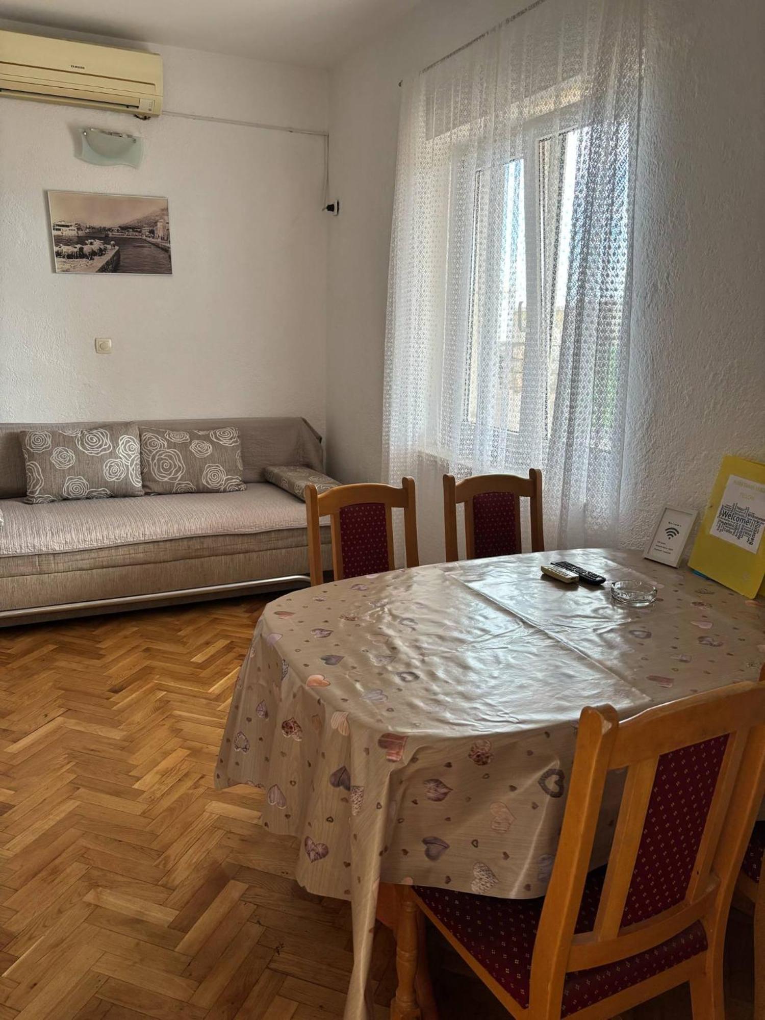 Apartments & Room Madi Senj  Eksteriør bilde