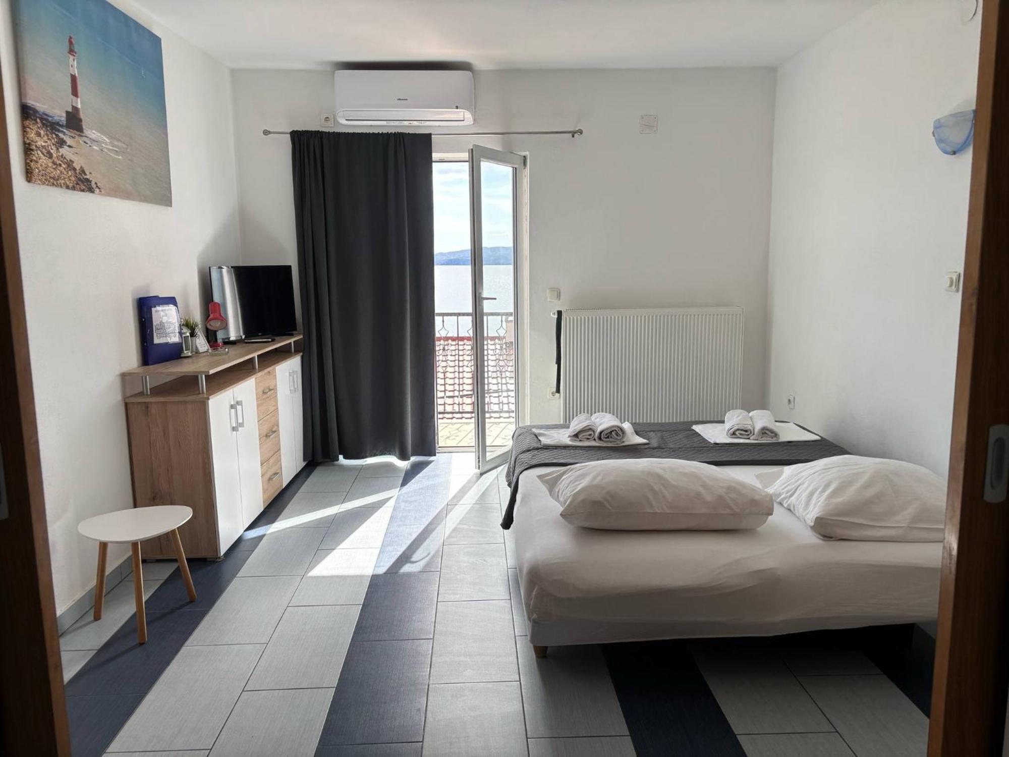Apartments & Room Madi Senj  Eksteriør bilde